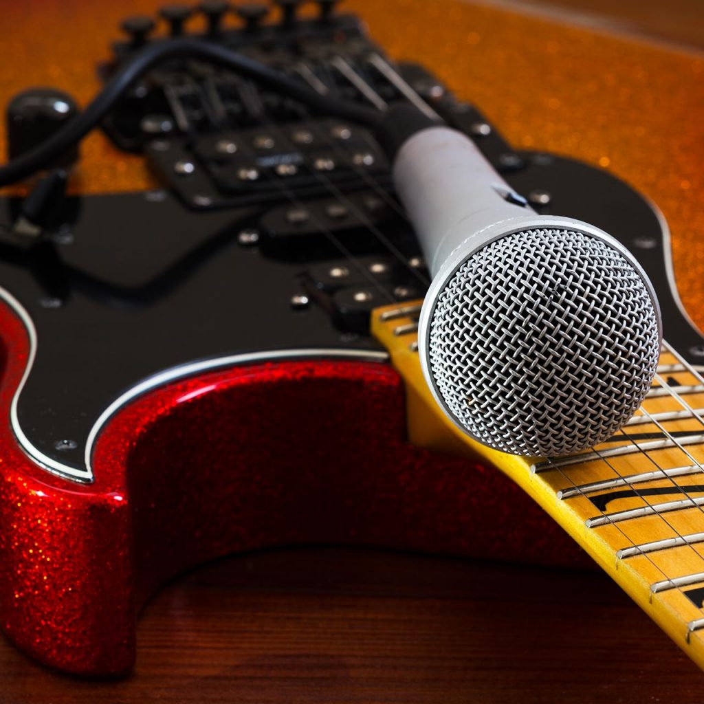 electric guitar with mic